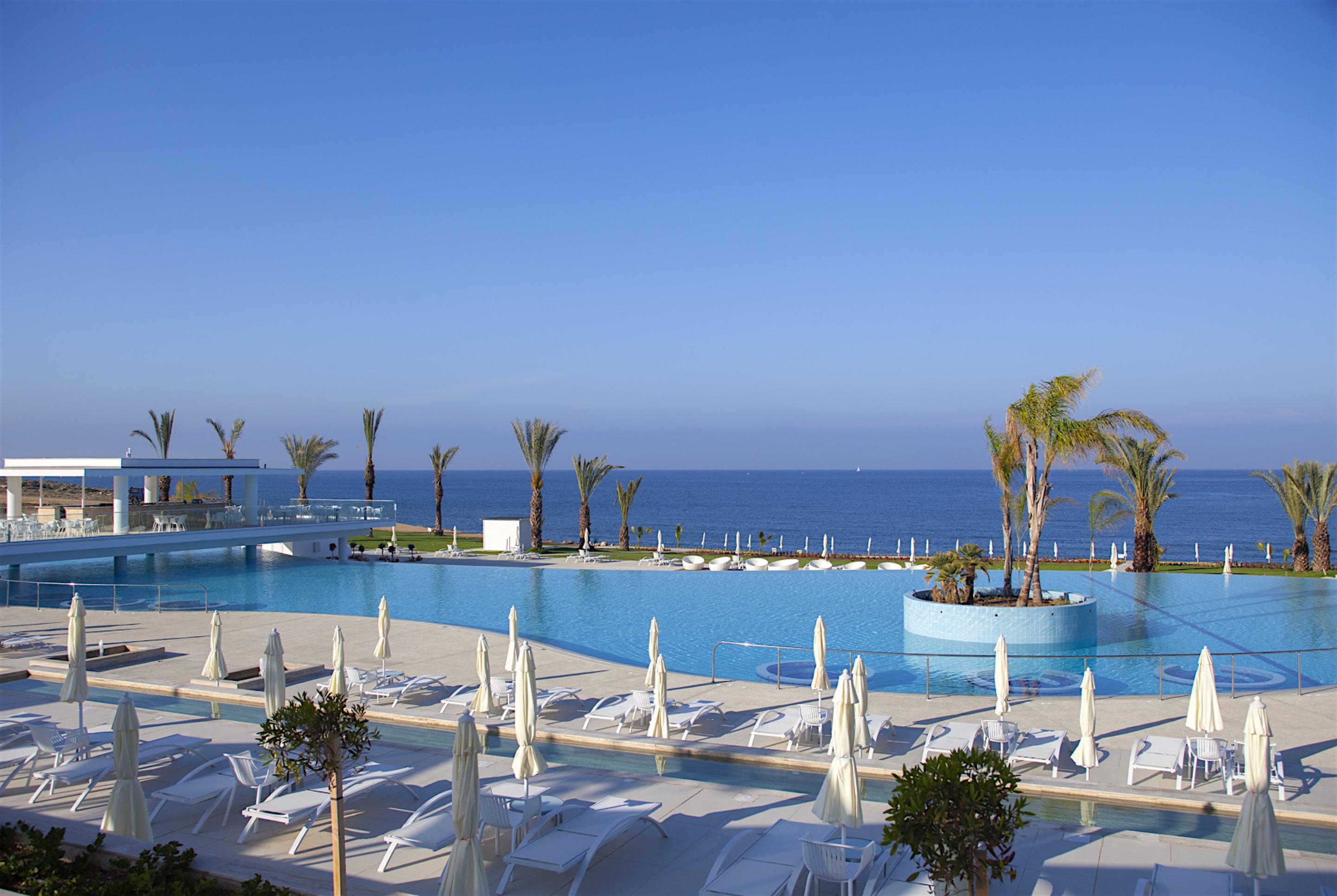 King Evelthon Beach Hotel & Resort Paphos Exterior photo